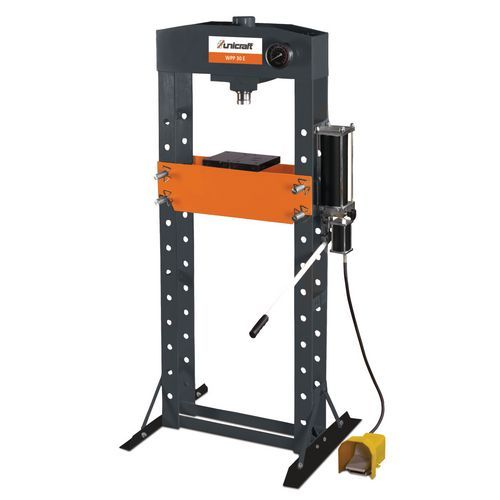 Pressa idraulica con forza di compressione di 30 t