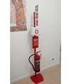 Piantana con estintore, coperta e cassetta pronto soccorso Safemax SafeHUB Piantana con estintore, coperta e cassetta pronto soccorso Safemax SafeHUB