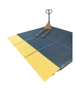 Pavimentazione con vasca di raccolta pedonabile