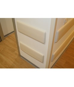 Paraspigoli angolari in policarbonato Paraspigoli angolari in policarbonato