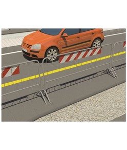 Transenna in ferro zincato con pannello rifrangente Transenna in ferro zincato con pannello rifrangente