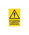 Cartello 'attenzione fabbricato pericolante' Cartello 'attenzione fabbricato pericolante'