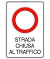 Cartello 'strada chiusa al traffico'