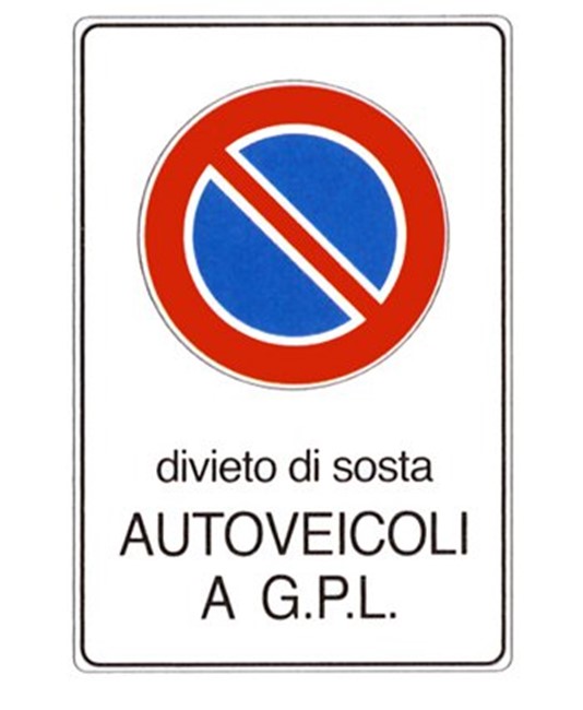 Cartello 'divieto di sosta autoveicoli a g.p.l.' Cartello 'divieto di sosta autoveicoli a g.p.l.'