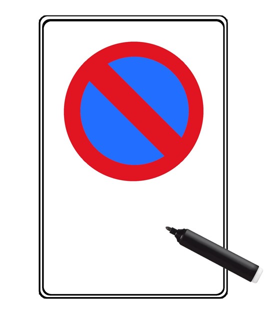 Cartello divieto di sosta con spazio neutro scrivibile Cartello divieto di sosta con spazio neutro scrivibile