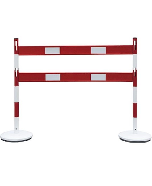 Barriera di sicurezza  con basi appesantite Barriera di sicurezza  con basi appesantite