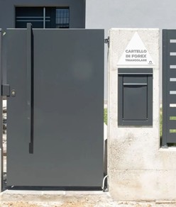 Cartello personalizzato in forex da 5mm formato triangolare