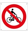 Cartello vietato  vietato alle biciclette