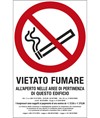 Cartello di divieto "Vietato fumare all'aperto nelle aree di pertinenza di questo edificio"
