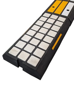 Cordolo per pista ciclabile