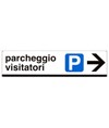 Cartello 'parcheggio visitatori'