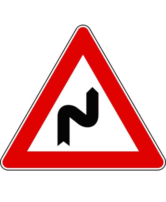 Cartello stradale doppia curva a destra Cartello stradale doppia curva a destra