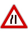 Cartello strettoia asimmetrica a sinistra Cartello strettoia asimmetrica a sinistra
