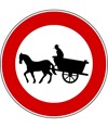 Cartello transito vietato ai veicoli a trazione animale Cartello transito vietato ai veicoli a trazione animale