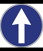 Cartello direzione obbligatoria avanti