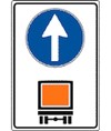 Cartello trasporto merci pericolose con freccia avanti Cartello trasporto merci pericolose con freccia avanti
