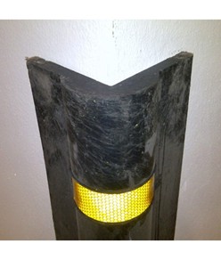 Paraspigoli angolare in PVC rigido