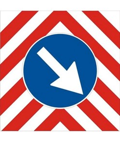 Cartello 'segnale passaggio obbligatorio per veicoli operativi'