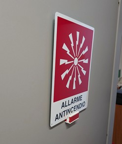 Sistema di fissaggio per segnaletica di sicurezza  Colorfix