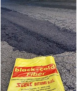 Asfalto a freddo fibrorinforzato  Black Cold Fiber