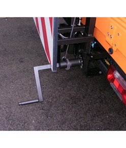 Segnale di preavviso  'Passaggio obbligatorio per veicoli operativi'