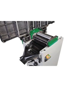 Pialla combinata a filo e spessore con avanzamento automatico del pezzo, interruttore d'emergenza e cappa aspira trucioli integrata