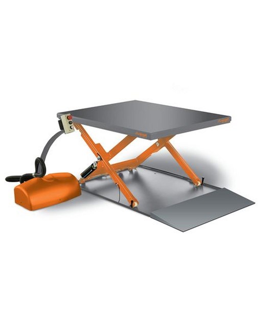 Piattaforma elettrica ad alzata certificata EN 1570 Piattaforma elettrica ad alzata certificata EN 1570