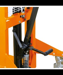 Carrello elevatore portata 1T