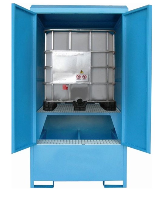 Armadio con rialzo per una cisternetta da 1000 litri Armadio con rialzo per una cisternetta da 1000 litri
