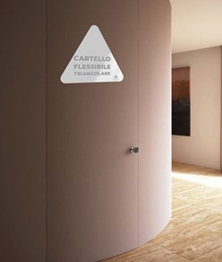 Cartello personalizzato in PVC flessibile formato triangolare