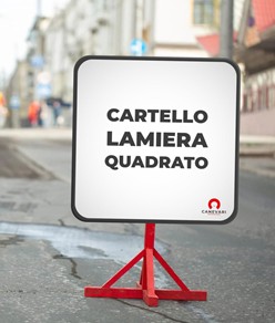 Cartello personalizzato in lamiera scatolata formato quadrato