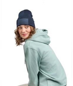 CUFFIA IN MAGLIA CON PATCH SOSTENIBILE Atlantis