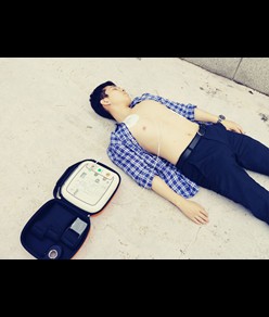 Defibrillatore semi automatico Ipad CU-SP1