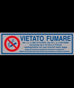 Pellicola adesiva per interni 'vietato fumare per condominio' con articoli