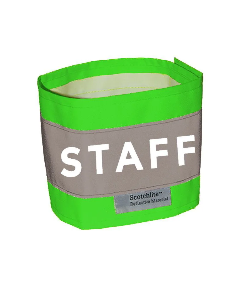 Fascia alta visibilità Safemax con scritta STAFF, colore verde - chiusura velcro - banda rifrangente