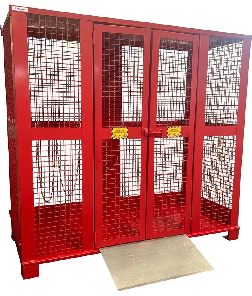 Gabbia deposito Safemax per stoccaggio fino a 24 bombole, dim. mm 1000 x 2200 x h2100 - per 18/24 bombole - con rampa