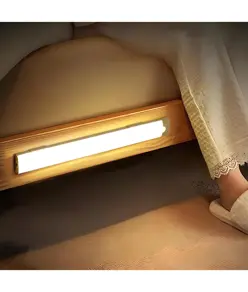 Luce per armadio a LED con sensore di movimento - Ricaricabile da USB-A a USB-C