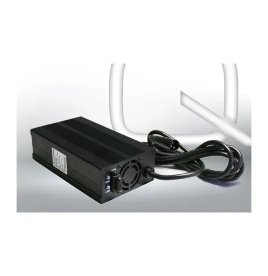 Q-Batteries 24V 10A Batterilader