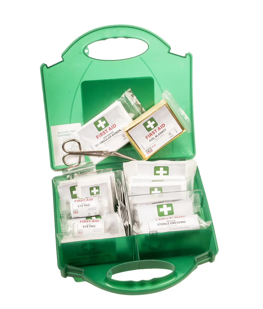 Kit primo soccorso, contiene tutti gli elementi necessari - ideale per ambienti di lavoro come uffici o negozi
