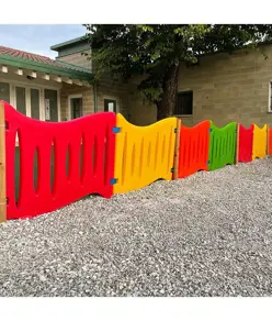 Recinzione modulare per area gioco bambini