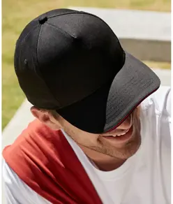 Cappellino 5 pannelli EarthAware® classic in cotone biologico – visiera sandwich Beechfield