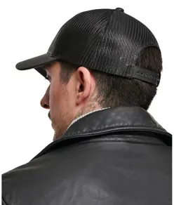 Cappellino trucker in pelle Flexfit by Yupoong