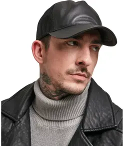 Cappellino trucker in pelle Flexfit by Yupoong