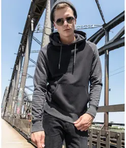Felpa con cappuccio e maniche raglan Build Your Brand