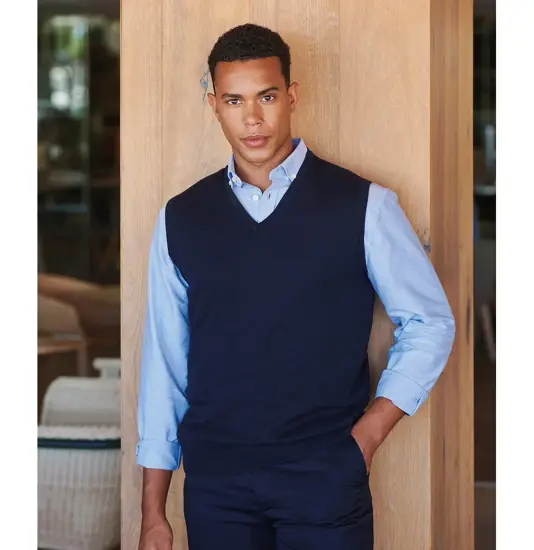 Maglione smanicato con scollo a V Henbury
