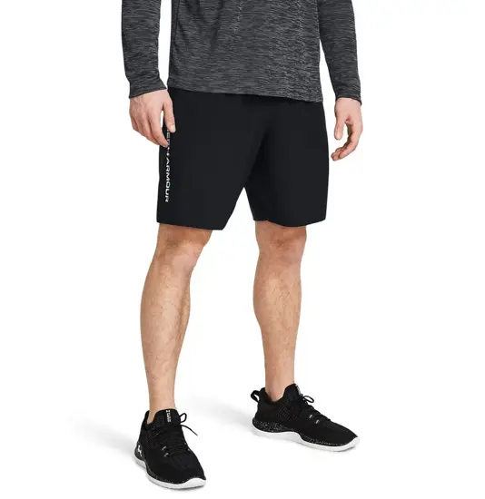 Pantaloncini tecnici in tessuto con wordmark Under Armour