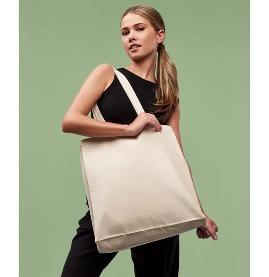 Shopper spaziosa in tela premium riciclata Nutshell
