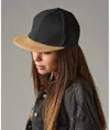 Snapback con visiera scamosciata Beechfield