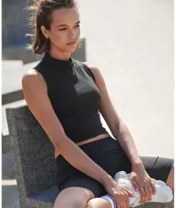 Top corto donna a collo alto SF