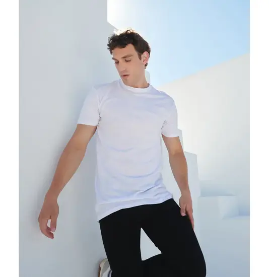 T-shirt lunga con orlo asimmetrico SF